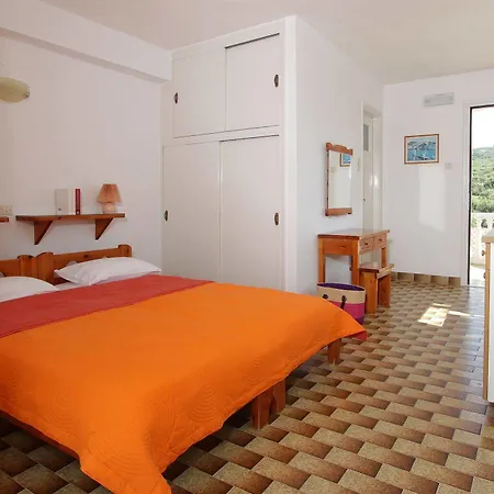 Apollon Apartment *