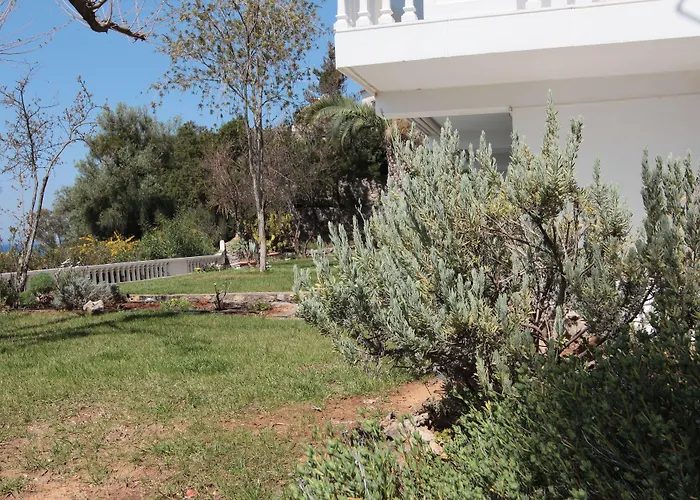 Apollon Apartman Akrojáli